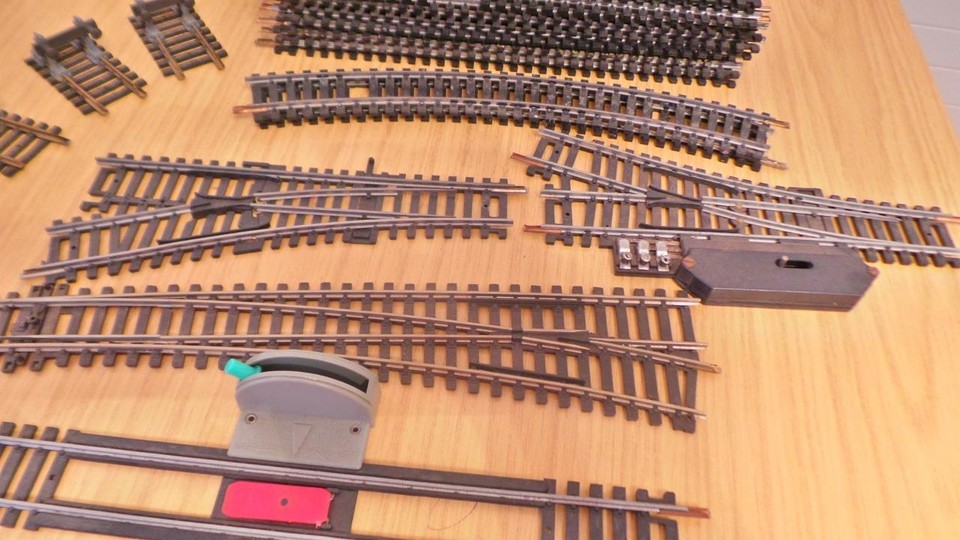 AG342 Collection of Lima, Peco, Fleischmann Track & Points 27 Pieces