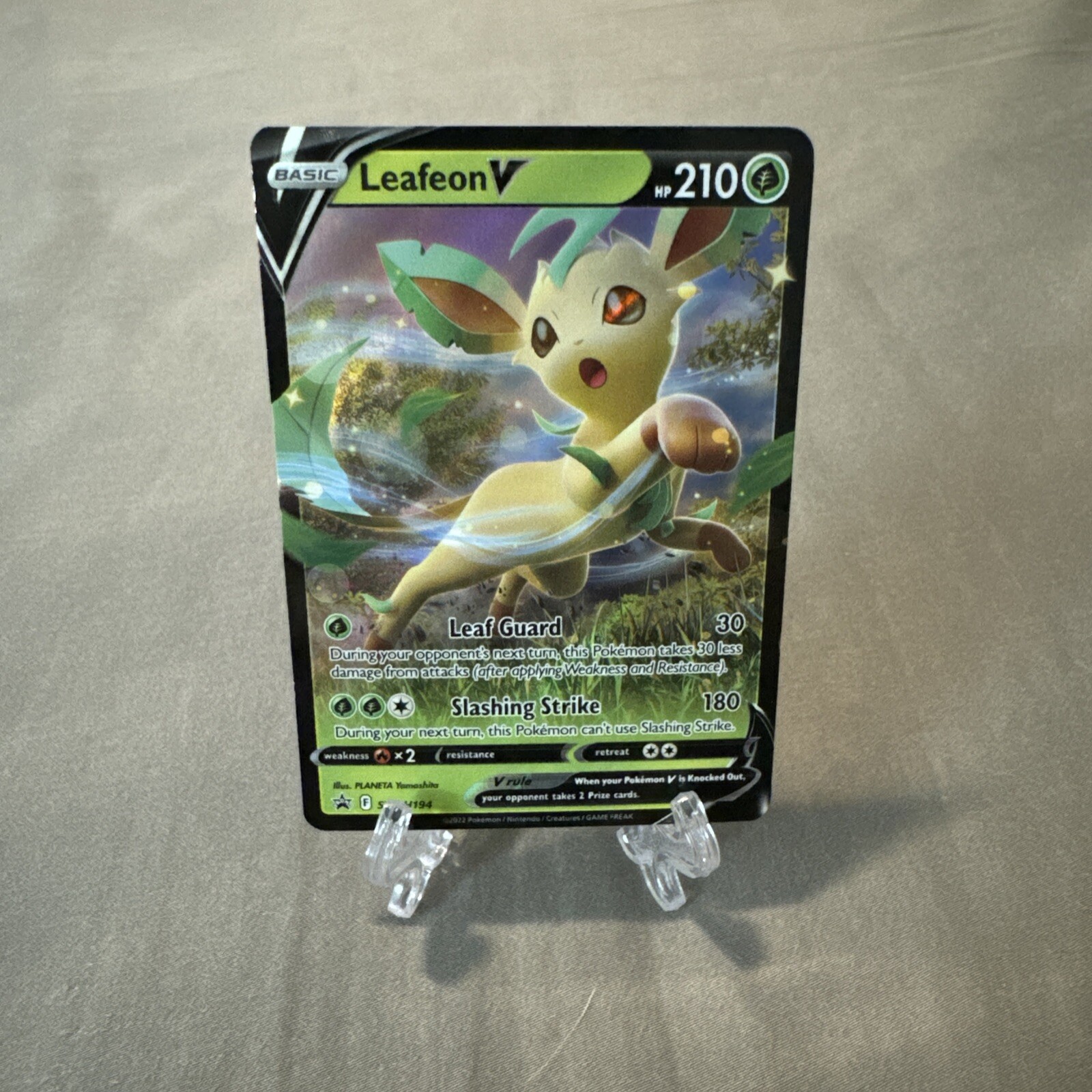 Leafeon V SWSH194 Black Star Promos SWSH Holo Promo - MINT/NM Pokemon Card