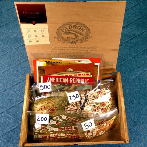 CIGAR BAND BOX: 1000 Bulk Vintage Cigar Bands, 14 Labels Mixed Lot In Padron Box