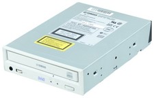 YAMAHA CRW6416S SCSI CD-RW 6x 16x 5.25'' CD Writer