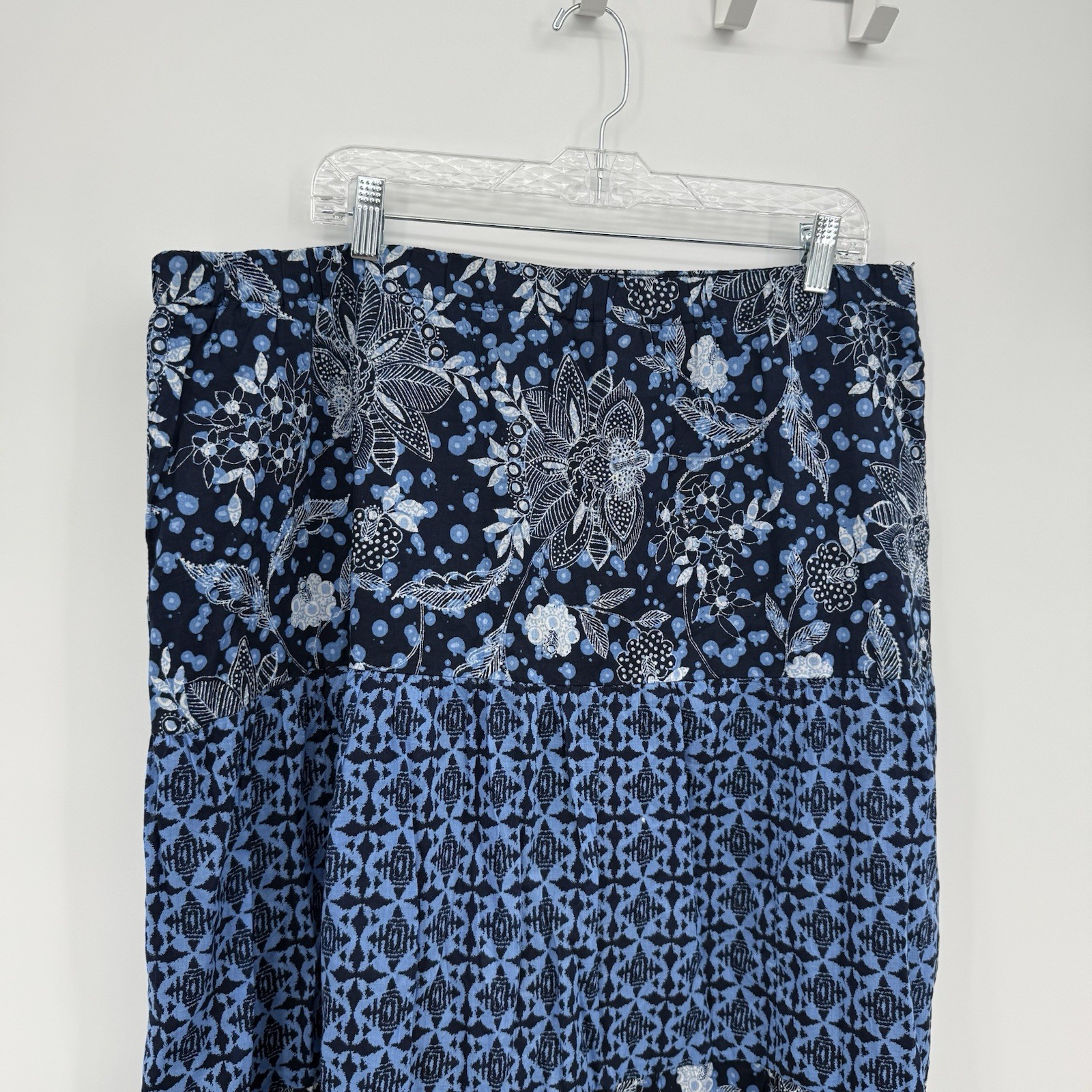 Basic Editions Blue Pattern Elastic Midi Skirt Pl… - image 2