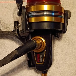リール PENN Spinfisher 9500SS PENN SPINFISHER 9500SS SPINNING REEL WITH EXTRA SPOOL, PRE-OWNED
