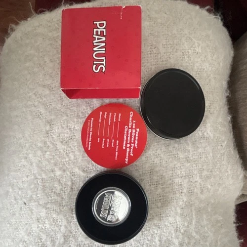 Peanuts 1 oz .999 Silver Proof Round Charlie Brown Snoopy Christmas 2022