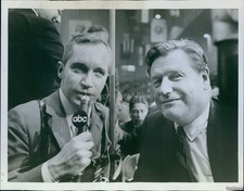 1968 Frank Reynolds And Governor Nelson Rockefeller At Abc 1968 Conve 7X9 Photo