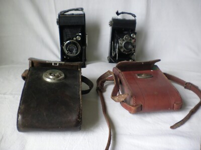 Lot De 2 Appareils Photos Anciens à Soufflet - Kodak Et Voigtländer - Pièces De Collection