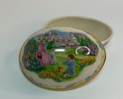 LENOX Easter Egg Ltd Ed PorcelainTrinket Box Easter in Colonial America VTG  86