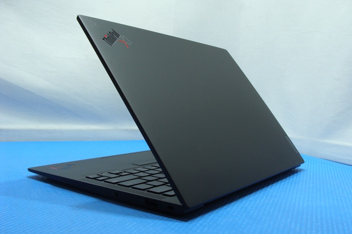 Lenovo ThinkPad X1 Carbon Gen 9 14