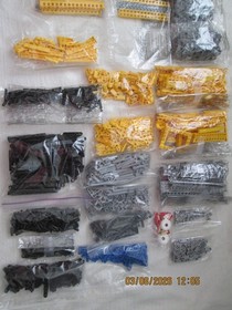 LEGO TECHNIC: Motorized Bulldozer (8275)