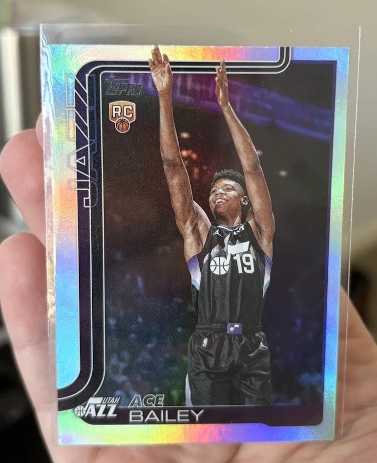 2025-26 Topps - Ace Bailey #205 Rainbow Foilboard (RC)