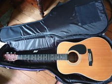 Jim Deacon Acoustic Guitar (JD28) with Ritter Case, Stand and Strap