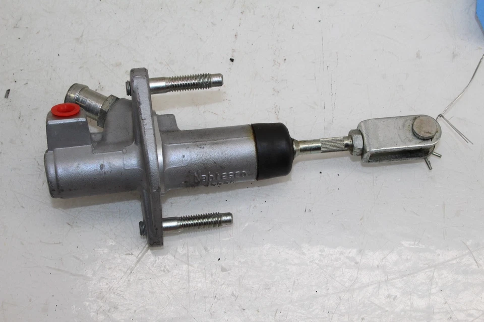 2009-2020 Nissan 370z Clutch Master Cylinder OEM EJ111 - Image 2 of 3