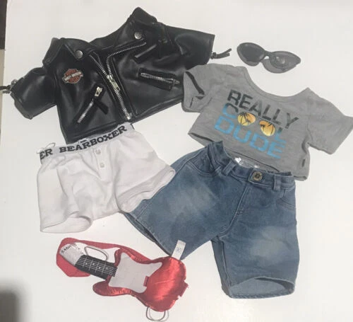 Build-A-Bear Workshop Hello Kitty Collectors & Hobbyists Stuffed Animals