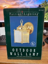 Patriot Lighting 352-1612 Brass Finish Outdoor Lamp NIB - New In Box!