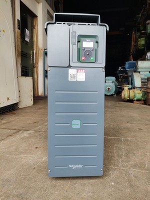 SCHNEIDER ELECTRIC ALTIVAR 610 ATV610D45N4 AC DRIVE VFD 45 KW (60 PS) 50/60 HZ