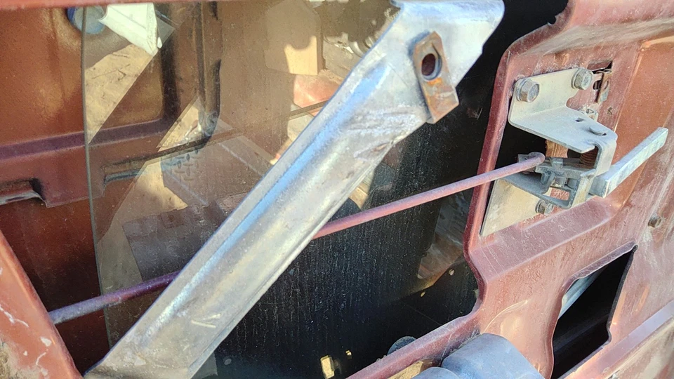 1981-1988 Chevy K30 Driver Left Front Side Window Door Glass Oem 14022844 - Image 3 of 3