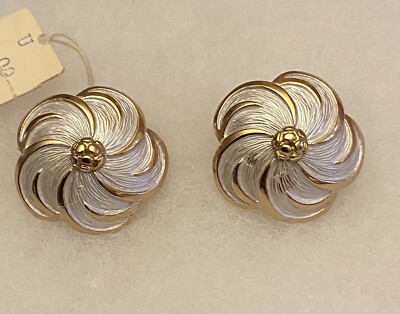 Vintage Signed Marvella Gold Tone Pearly Enamel Clip On Earrings