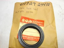 NOS GENUINE  SUZUKI REAR WHEEL AXLE DUST SEAL 1983 84 ALT LT 125 64729-24410 OEM