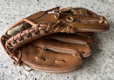 Rawlings RBG-105 Edge-U-Cated Heel Baseball Glove LHT