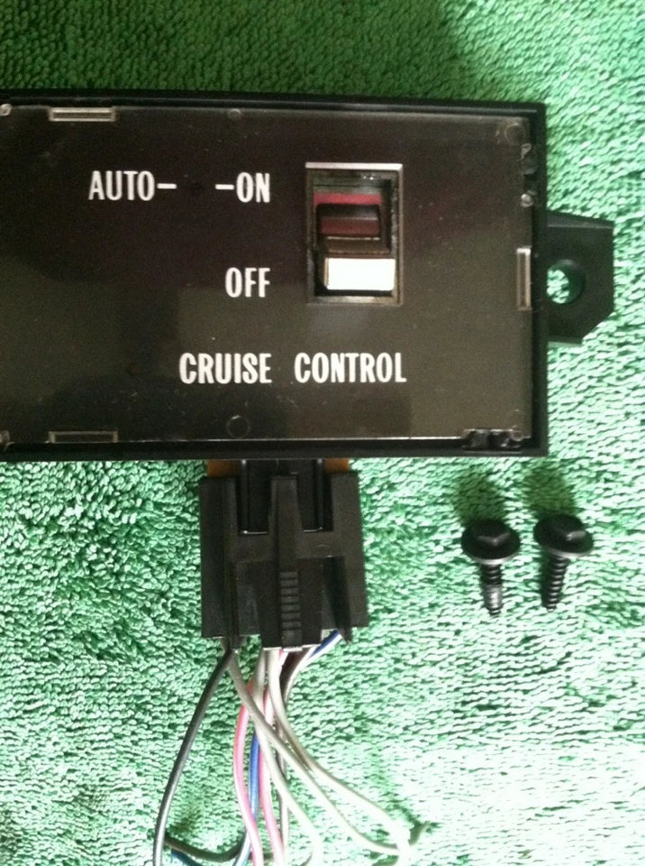 1984 Eldorado Biarritz Cruise Control Switch. - Image 3 of 3