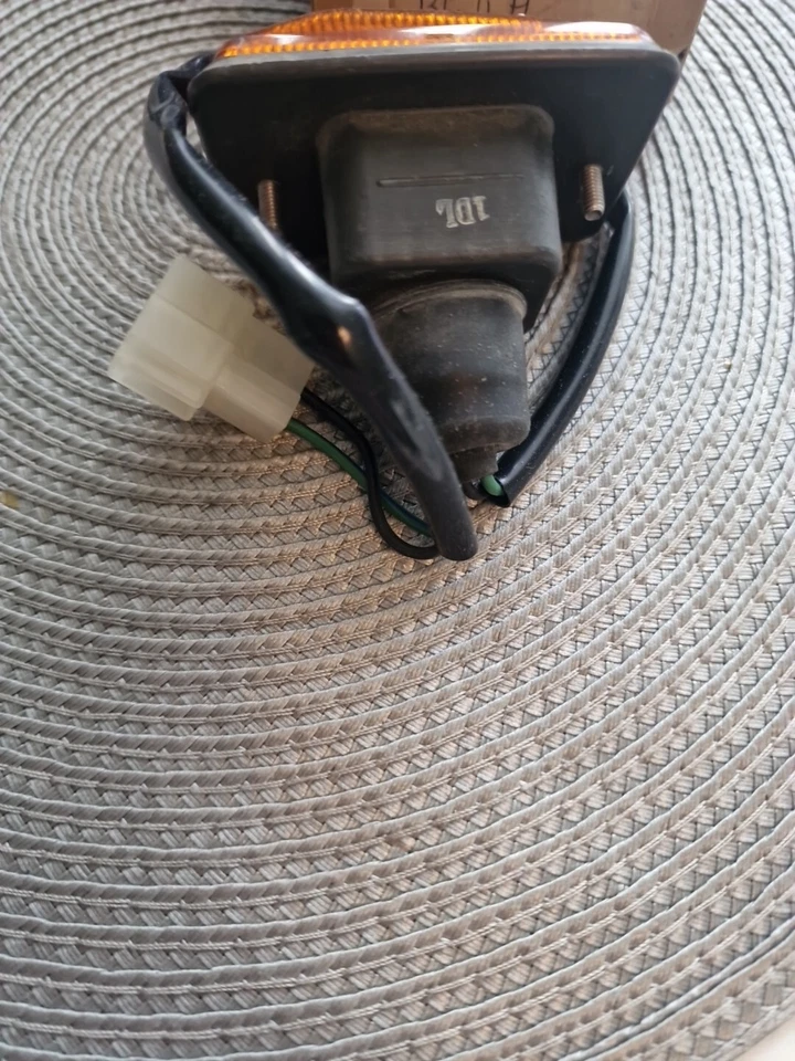 8173087605 DAIHATSU SIGNAL LAMP GENUINE NEW - Image 3 of 4