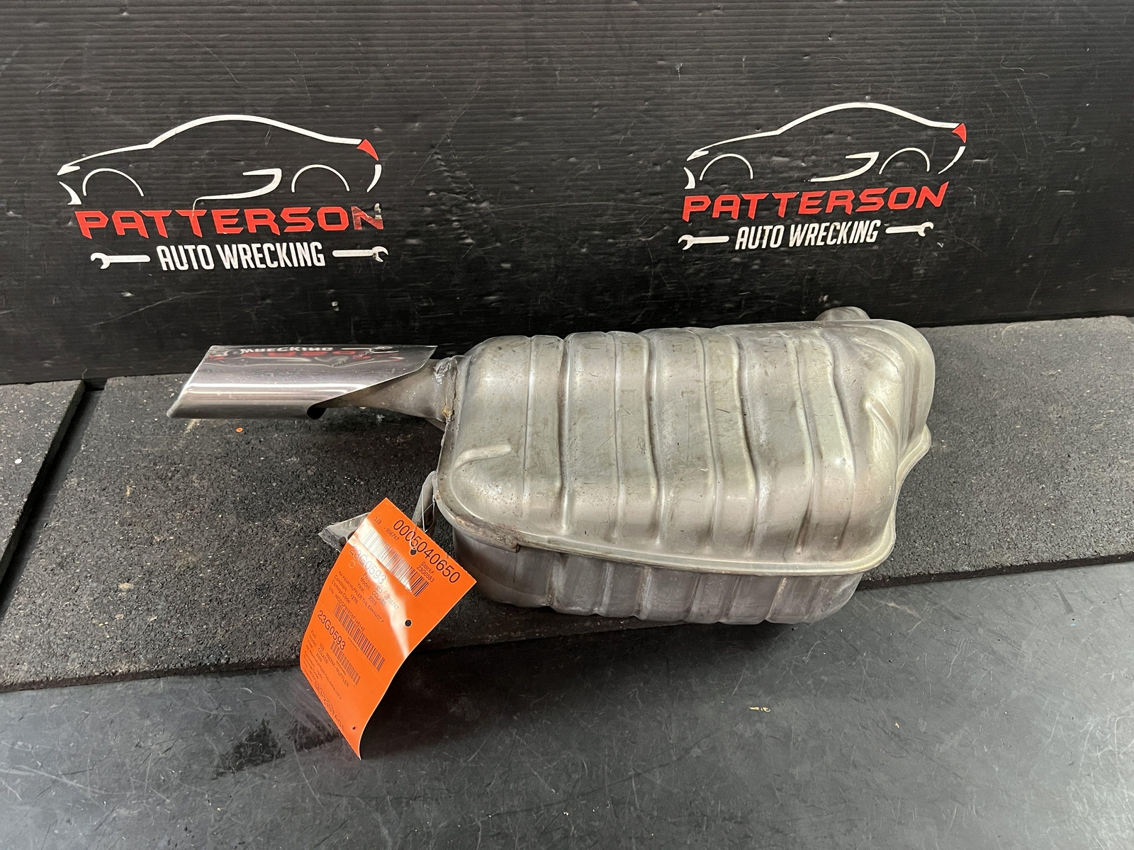 TOYOTA ハイエース 200系 7型 純正ショックアブソーバー