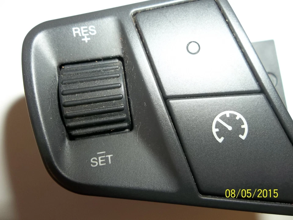 08 09 10 Saturn Vue Cruise Control Switch OEM - Image 3 of 3