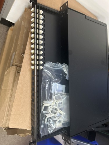 Leviton 12 Way Fibre Patch Panel MM FPCC1SXMM24LC2 19" - Picture 2 of 4