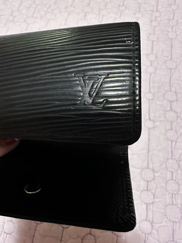 Autêntico Louis Vuitton Epi Key Case Preto Noir Prata Hardware - Imagem 3 de 4