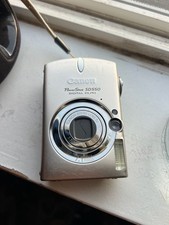 Canon PowerShot SD550 Digital Elph Camera
