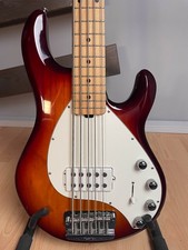 Music Man StingRay 5 – Bj. 2010 – Top Zustand
