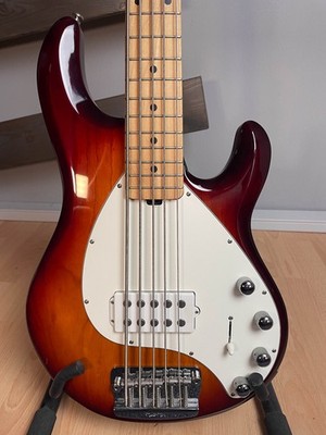 Music Man StingRay 5   Bj. 2010   Top Zustand