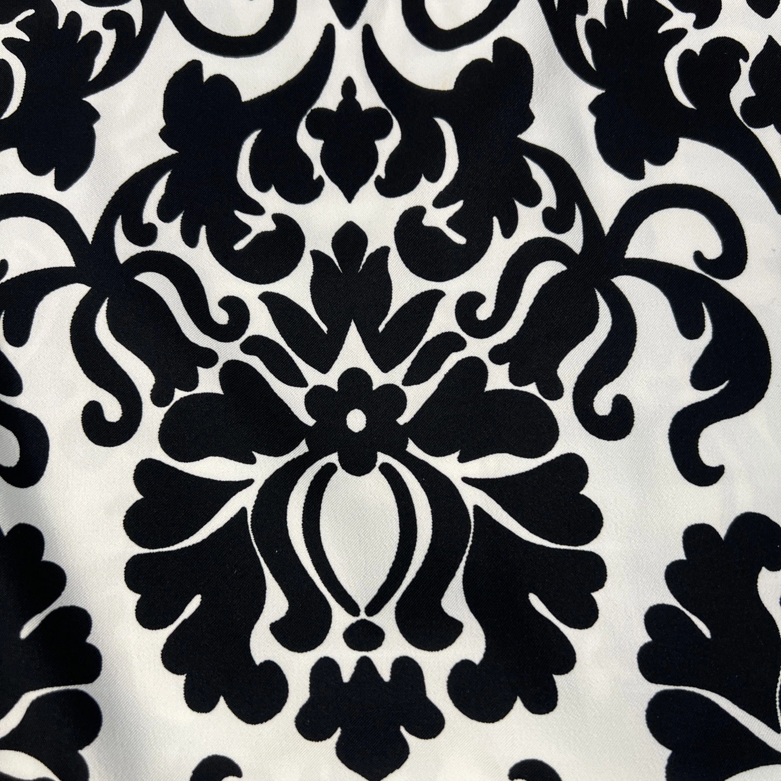 Abito smanicato floreale Alyx bianco e nero disegno floreale zip posteriore taglia 6