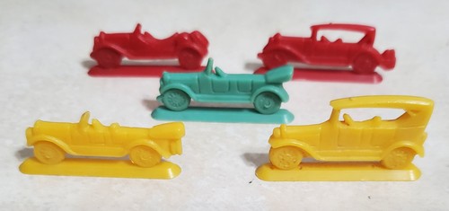 5 Vintage 1960s Plastic Car Toy Tokens Gumball? Cracker Jack? stand-up flat-ish