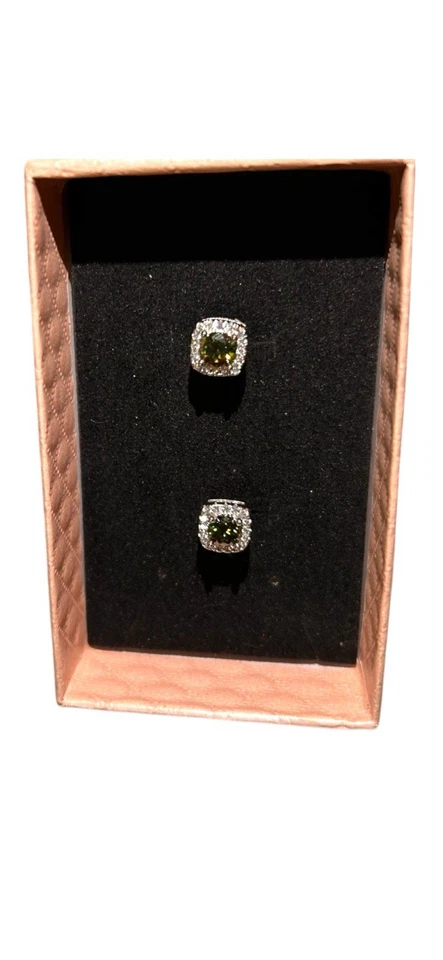 Authentic Green moissanite Diamond VVS Studs - Image 4 of 4