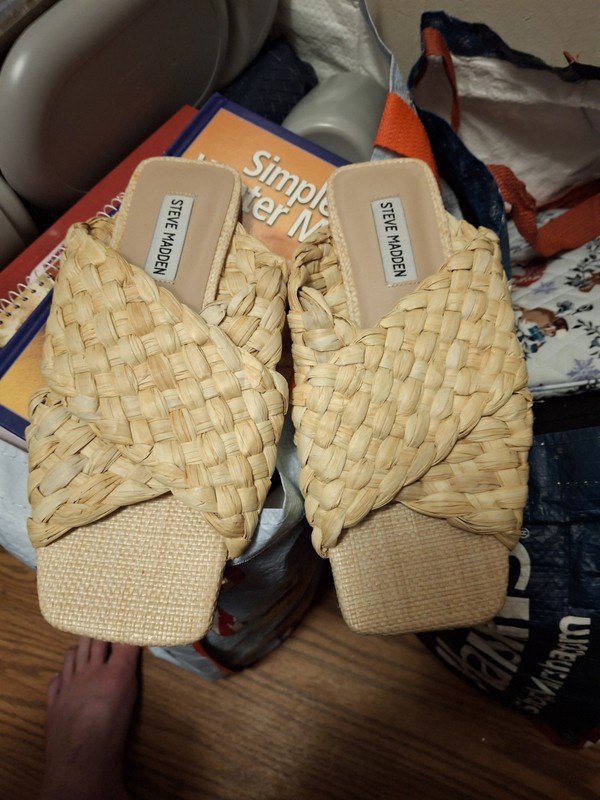 Steve Madden Size 7.5 Marina Beige Open Back Sandals