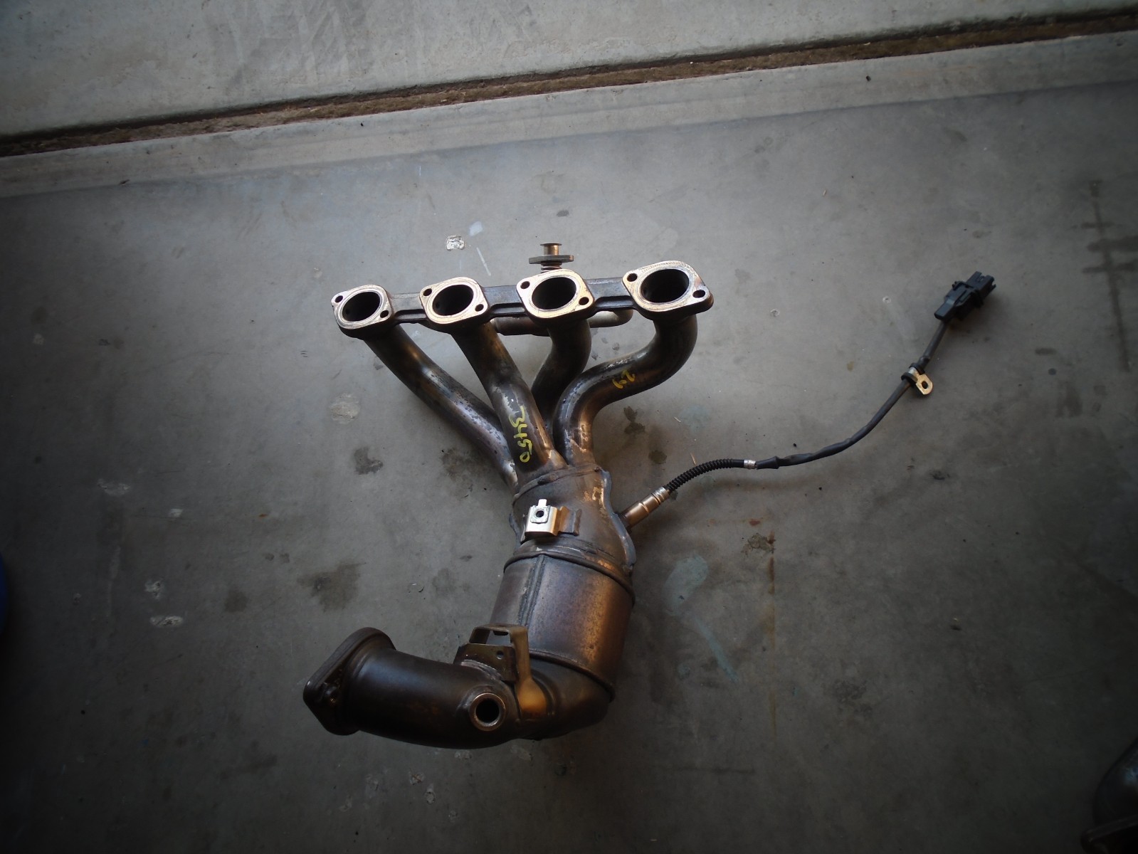 Maserati 4200 GT GranSport Spyder 2002-2007 Left Exhaust manifold