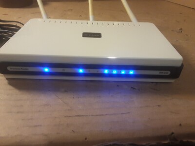 D-Link DIR-655 300 Mbps Gigabit Wireless N Router + Netzteil