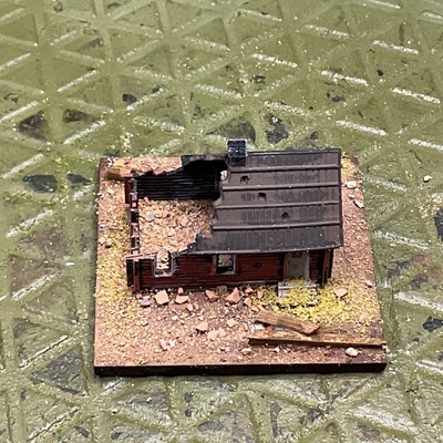 1/285 or 6mm  Painted Destroyed Rural House on base w/debris #4