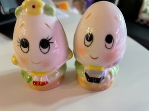 Vintage Egg Shaped Salt and Pepper Humpty Dumpty Set Treasure Masters