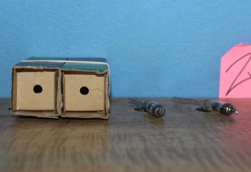 Radio Tubes 6BA5 Sylvania NOS Medium Box Quantity 2 - Picture 1 of 3