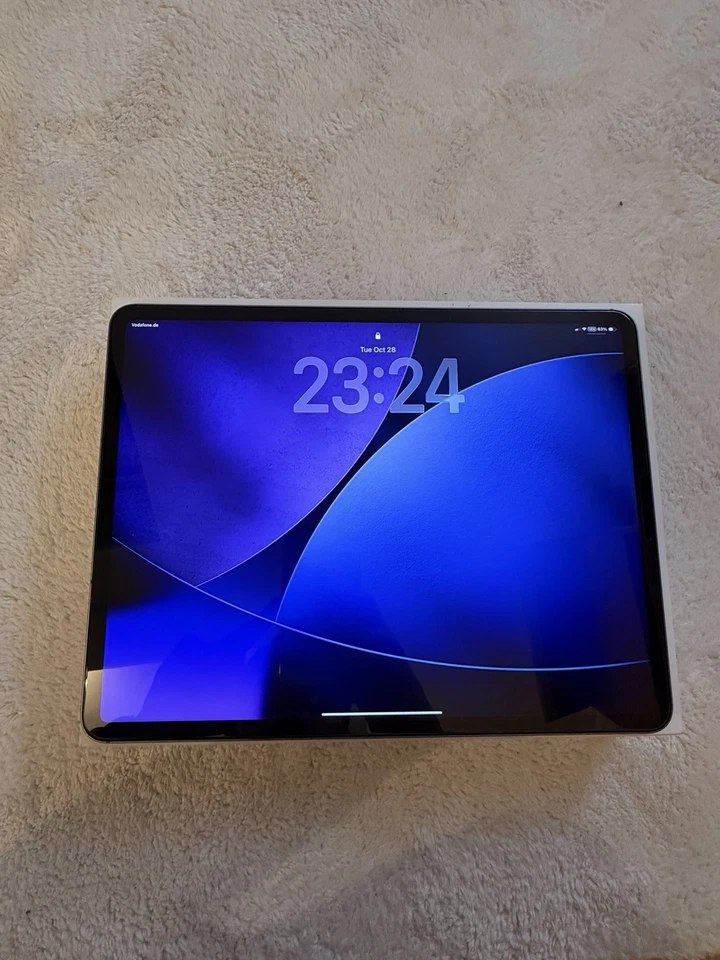 Apple iPad Pro 2022 6. Generation 12.9" WiFi 5G 128GB Space Grau M2 - Bild 2 von 4