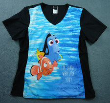 Disney Pixar Finding Nemo Scrub Top Womens M Dory Stretch Sides Pocket Tooniform