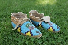 Native American Style Beaded Moccasins Turquoise Floral Multicolor Leather MC615