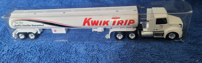 New In Box Kwik Trip Toy Fuel Tanker Semi Truck Wisconsin Rig 18 wheeler