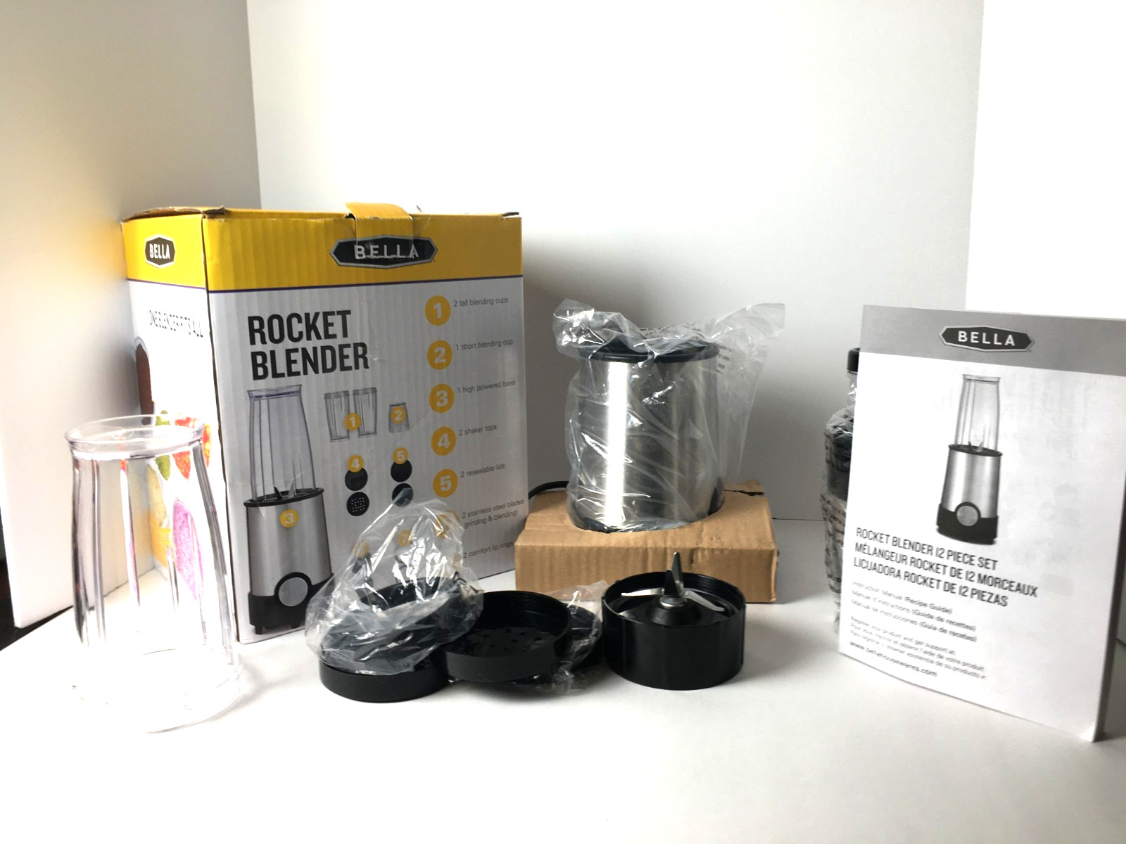 Bella Rocket Blender by Bella Kitchen 12 Piece Set Open Box, Little or no Use.