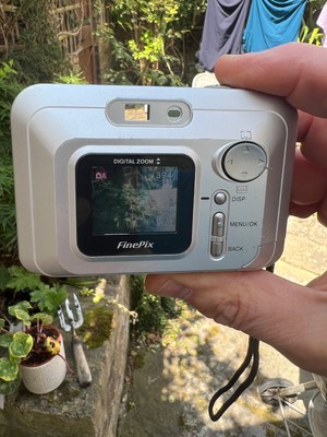 Fujifilm FinePix A Series A202 2.0MP Digital Camera - Metallic