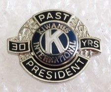 Vintage Kiwanis International - Past President 30 Years Award Lapel Pin