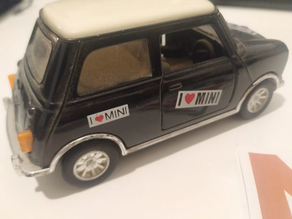Modellino auto scala 1:43 MINI COOPER diecast modellismo collezione I Love Mini - Immagine 3 di 4