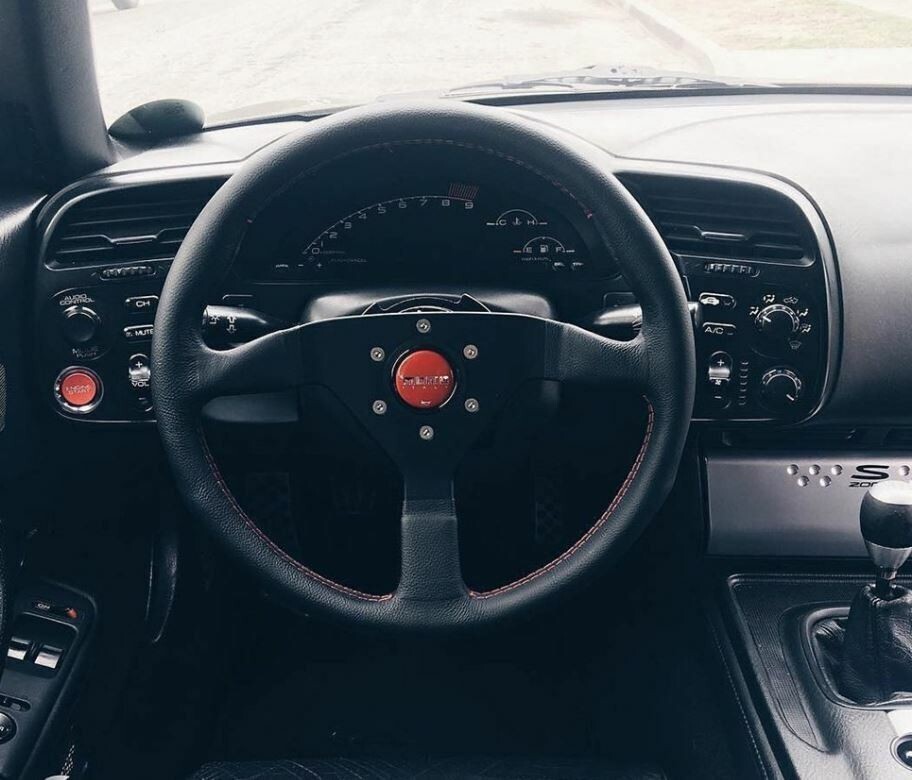 決算処分格安！正規品MOMOモンテカルロ350mm新品未使用！ 決算処分格安！正規品MOMOモンテカルロ350mm新品未使用！ - メルカリ