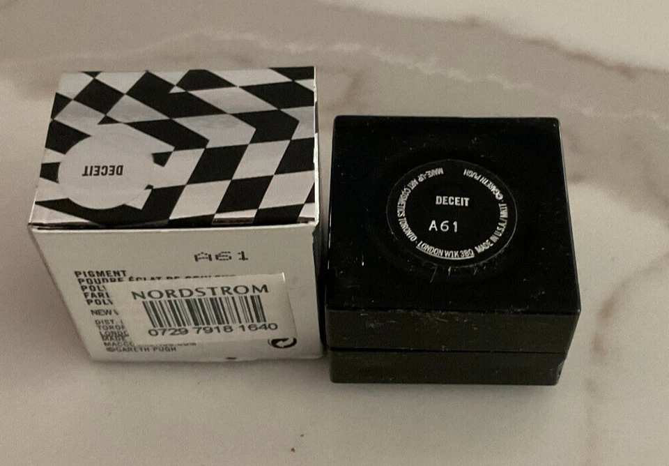 MAC Gareth Pugh Pigment DECEIT - Image 3 of 3